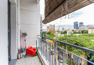 Renovated Loft 3 Bedroom Apartment For Rent - Phsar Thmei 3, Phnom Penh thumbnail