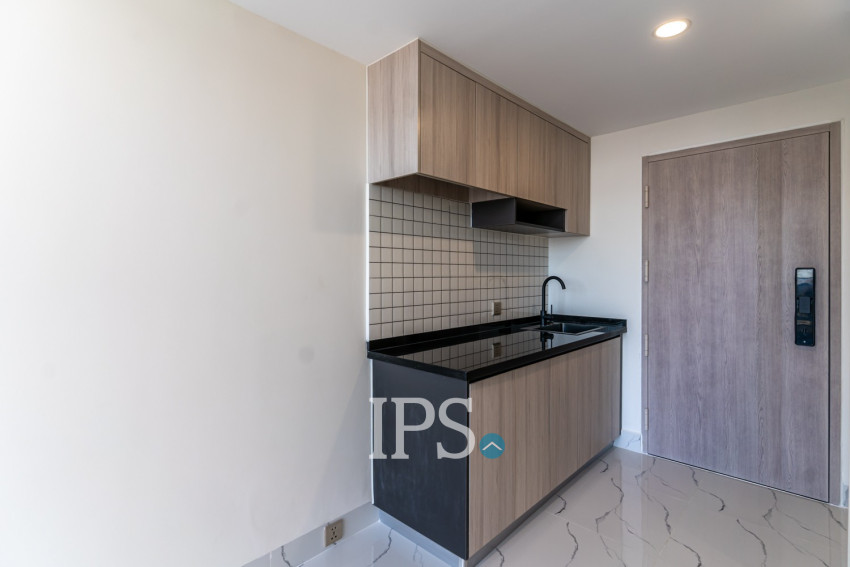 18th Floor 2 Bedroom Loft Condo For Sale - L Tower, Beoung Tumpun 2, Phnom Penh
