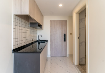 18th Floor 2 Bedroom Loft Condo For Sale - L Tower, Beoung Tumpun 2, Phnom Penh thumbnail