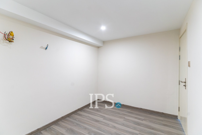 18th Floor 2 Bedroom Loft Condo For Sale - L Tower, Beoung Tumpun 2, Phnom Penh