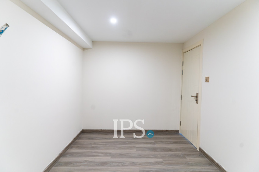 18th Floor 2 Bedroom Loft Condo For Sale - L Tower, Beoung Tumpun 2, Phnom Penh