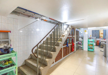 182 Sqm Retail Space For Rent - Phsar Thmei Ti 3, Phnom Penh thumbnail