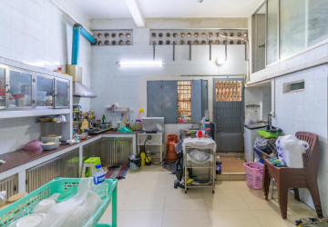 182 Sqm Retail Space For Rent - Phsar Thmei Ti 3, Phnom Penh thumbnail