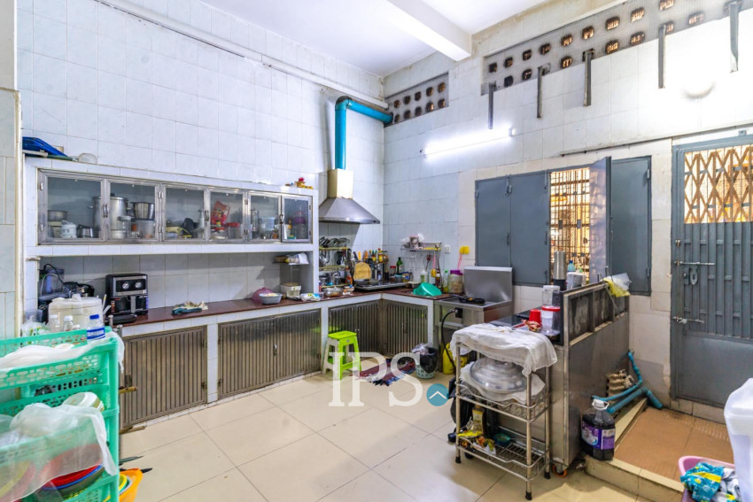 182 Sqm Retail Space For Rent - Phsar Thmei Ti 3, Phnom Penh