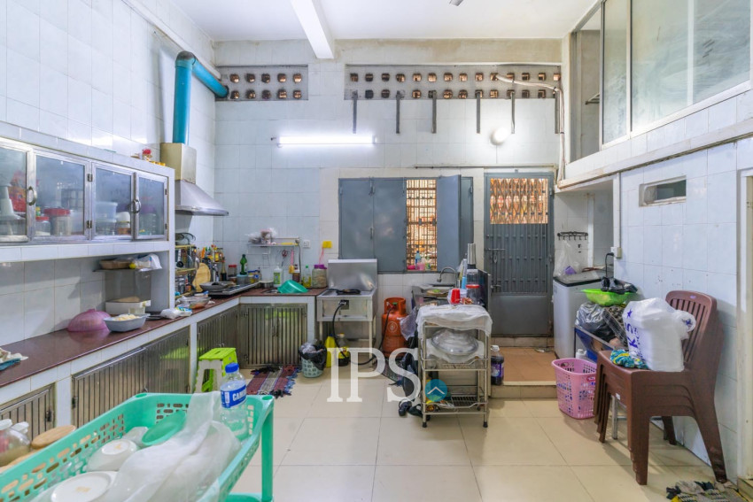 182 Sqm Retail Space For Rent - Phsar Thmei Ti 3, Phnom Penh