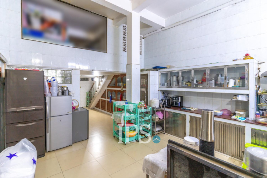 182 Sqm Retail Space For Rent - Phsar Thmei Ti 3, Phnom Penh