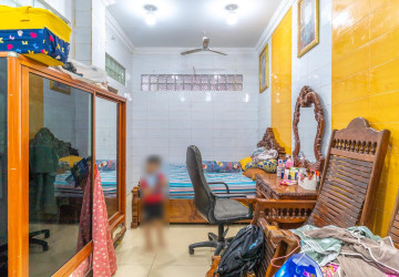 182 Sqm Retail Space For Rent - Phsar Thmei Ti 3, Phnom Penh thumbnail