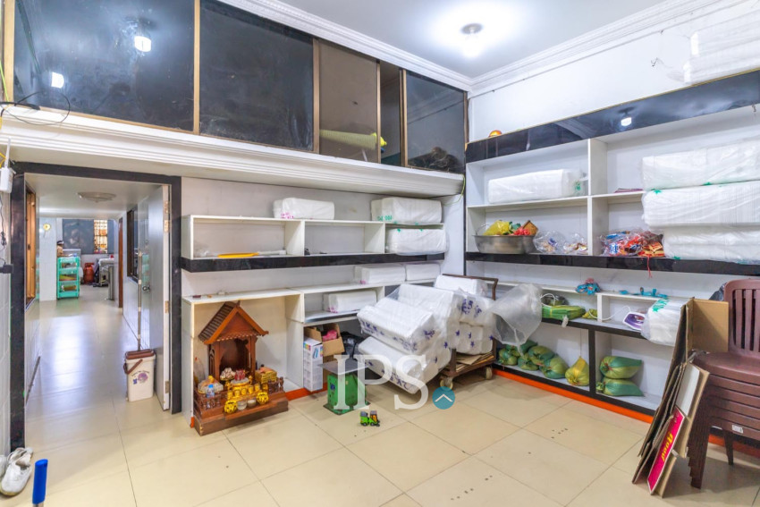 182 Sqm Retail Space For Rent - Phsar Thmei Ti 3, Phnom Penh
