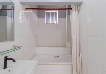 1 Bedroom Apartment For Rent - Sala Kamreuk, Siem Reap thumbnail