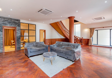 5 Bedroom Villa For Rent - Boeung Kak 1, Phnom Penh thumbnail