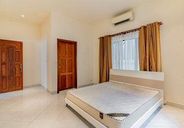 5 Bedroom Villa For Rent - Boeung Kak 1, Phnom Penh thumbnail