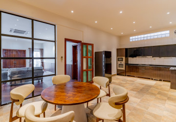 5 Bedroom Villa For Rent - Boeung Kak 1, Phnom Penh thumbnail