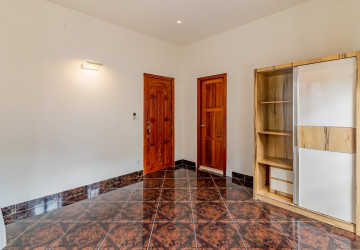 5 Bedroom Villa For Rent - Boeung Kak 1, Phnom Penh thumbnail