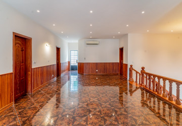 5 Bedroom Villa For Rent - Boeung Kak 1, Phnom Penh thumbnail