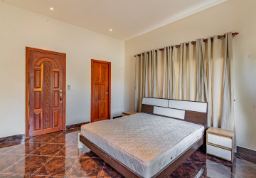 5 Bedroom Villa For Rent - Boeung Kak 1, Phnom Penh thumbnail
