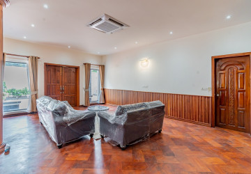 5 Bedroom Villa For Rent - Boeung Kak 1, Phnom Penh thumbnail