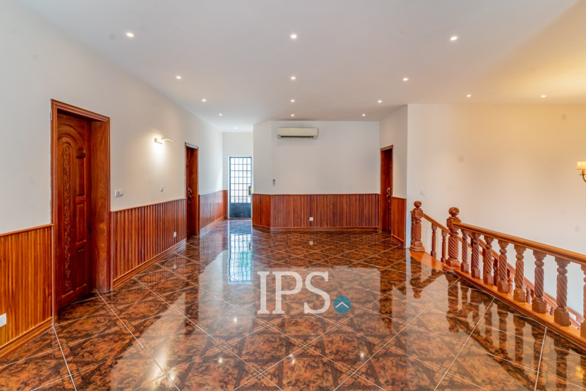 5 Bedroom Villa For Rent - Boeung Kak 1, Phnom Penh