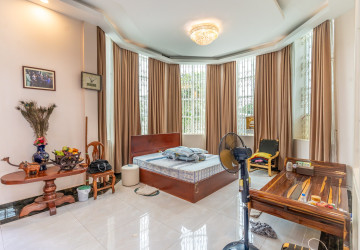 6 Bedroom Villa For Rent - Russey Keo, Phnom Penh thumbnail