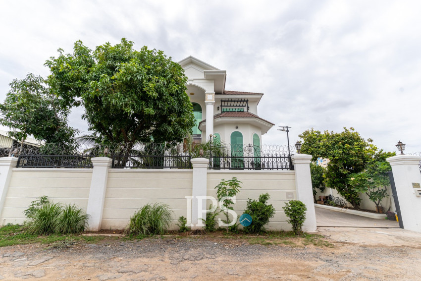 6 Bedroom Villa For Rent - Russey Keo, Phnom Penh