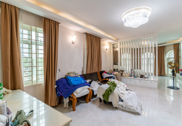 6 Bedroom Villa For Rent - Russey Keo, Phnom Penh thumbnail