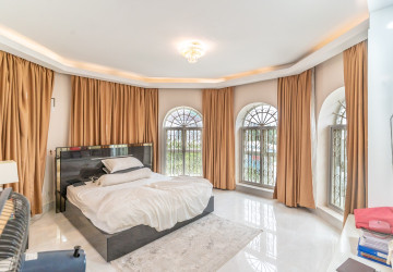 6 Bedroom Villa For Rent - Russey Keo, Phnom Penh thumbnail