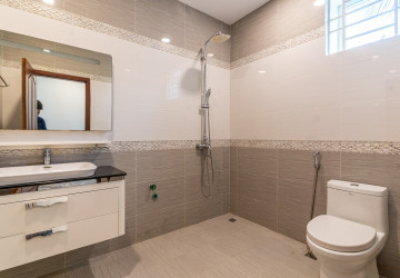 6 Bedroom Villa For Rent - Russey Keo, Phnom Penh thumbnail