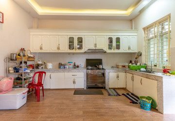 6 Bedroom Villa For Rent - Russey Keo, Phnom Penh thumbnail