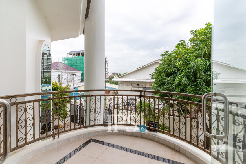 6 Bedroom Villa For Rent - Russey Keo, Phnom Penh