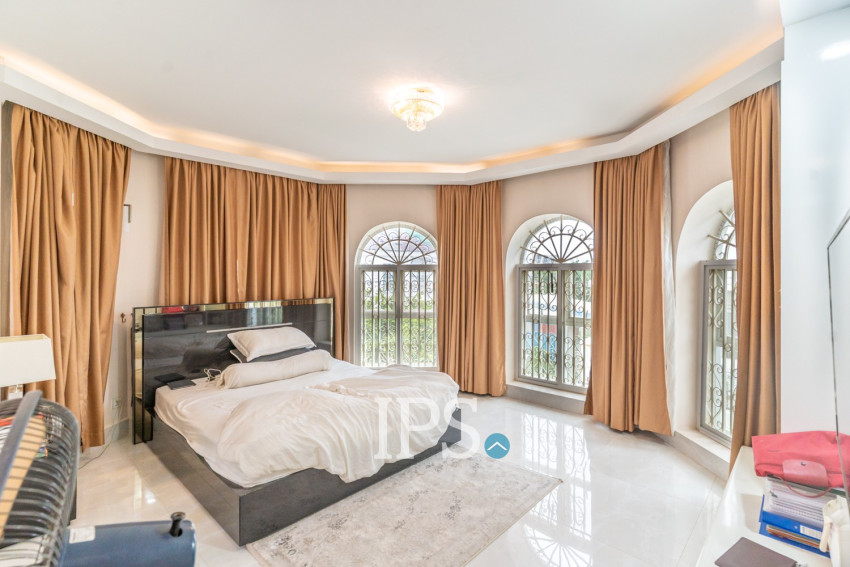 6 Bedroom Villa For Rent - Russey Keo, Phnom Penh
