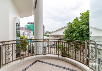 6 Bedroom Villa For Rent - Russey Keo, Phnom Penh thumbnail