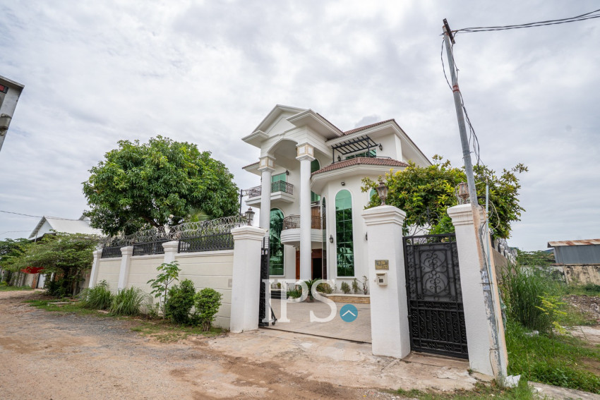 6 Bedroom Villa For Rent - Russey Keo, Phnom Penh
