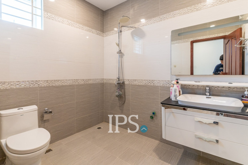 6 Bedroom Villa For Rent - Russey Keo, Phnom Penh