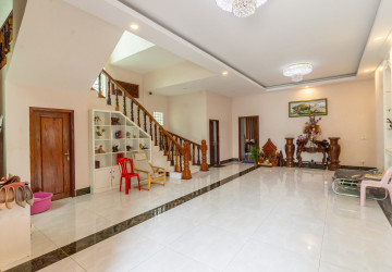 6 Bedroom Villa For Rent - Russey Keo, Phnom Penh thumbnail