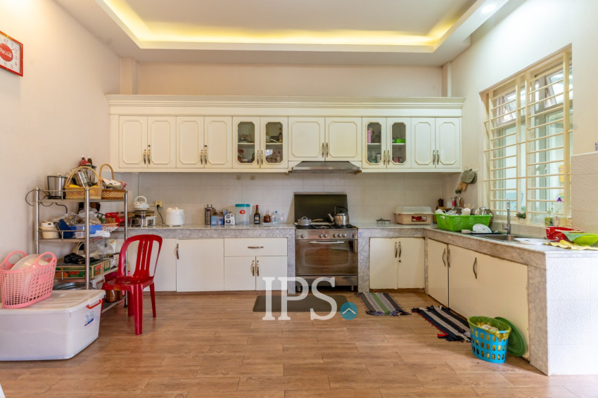 6 Bedroom Villa For Rent - Russey Keo, Phnom Penh