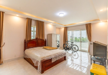 6 Bedroom Villa For Rent - Russey Keo, Phnom Penh thumbnail