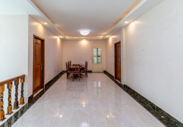 6 Bedroom Villa For Rent - Russey Keo, Phnom Penh thumbnail