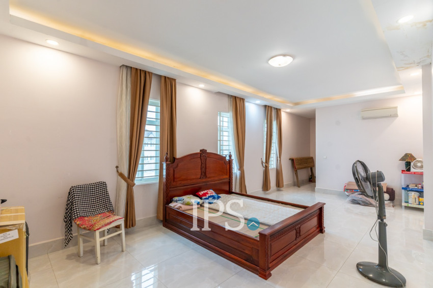 6 Bedroom Villa For Rent - Russey Keo, Phnom Penh