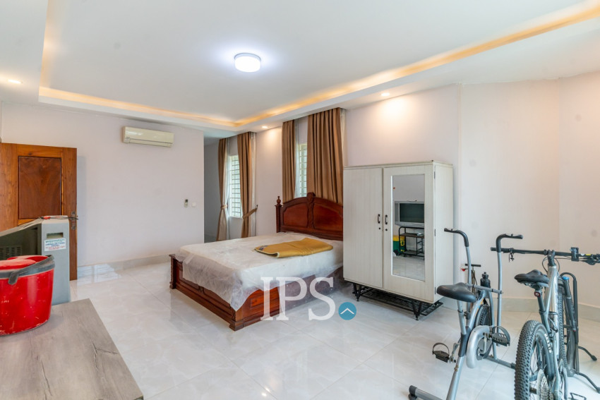 6 Bedroom Villa For Rent - Russey Keo, Phnom Penh