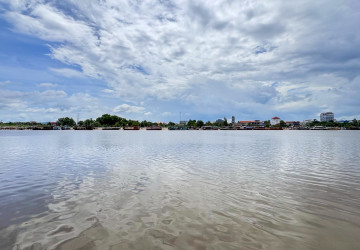 1,914 Sqm Commercial Land For Sale - Kampot Province thumbnail