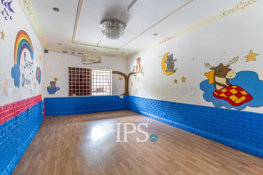 9 Bedroom Commercial Villa For Rent - Boeung Kak 2, Phnom Penh