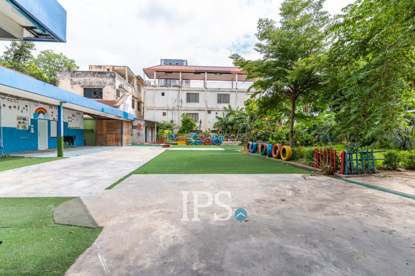 9 Bedroom Commercial Villa For Rent - Boeung Kak 2, Phnom Penh