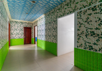 9 Bedroom Commercial Villa For Rent - Boeung Kak 2, Phnom Penh thumbnail
