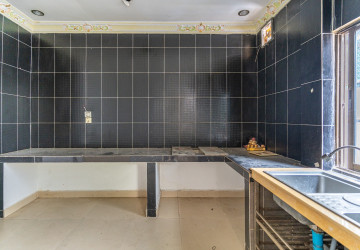 9 Bedroom Commercial Villa For Rent - Boeung Kak 2, Phnom Penh thumbnail