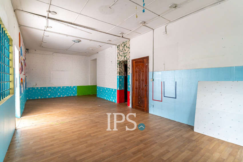 9 Bedroom Commercial Villa For Rent - Boeung Kak 2, Phnom Penh