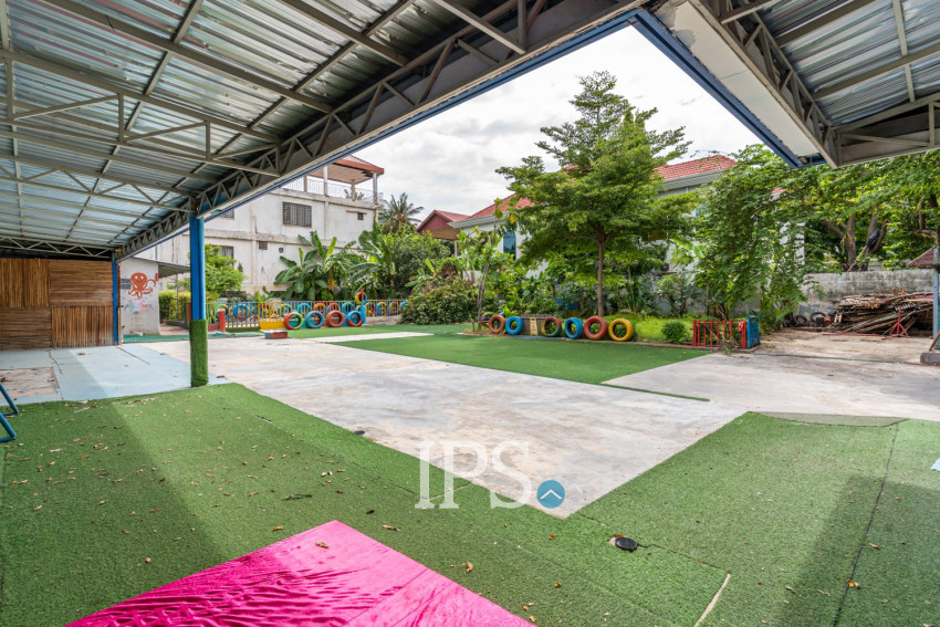 9 Bedroom Commercial Villa For Rent - Boeung Kak 2, Phnom Penh
