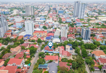 9 Bedroom Commercial Villa For Rent - Boeung Kak 2, Phnom Penh thumbnail