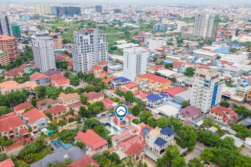 9 Bedroom Commercial Villa For Rent - Boeung Kak 2, Phnom Penh