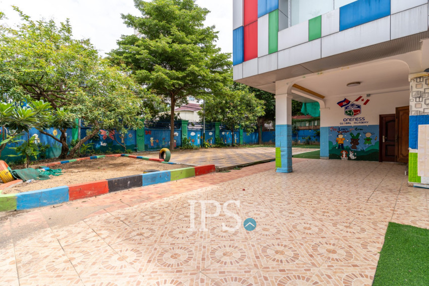 9 Bedroom Commercial Villa For Rent - Boeung Kak 2, Phnom Penh