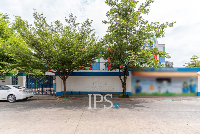 9 Bedroom Commercial Villa For Rent - Boeung Kak 2, Phnom Penh