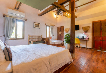 4 Unit Wooden House and Restaurant For Rent - Kandaek, Prasat Bakong, Siem Reap thumbnail